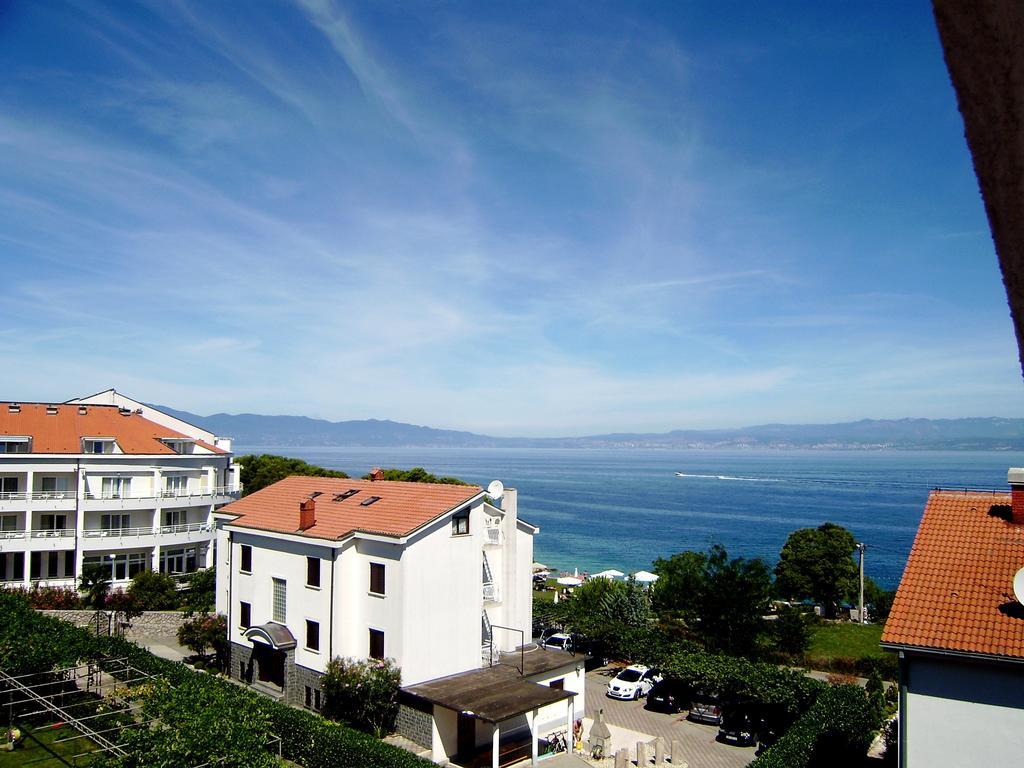 Guest House Katarina Malinska Exterior foto